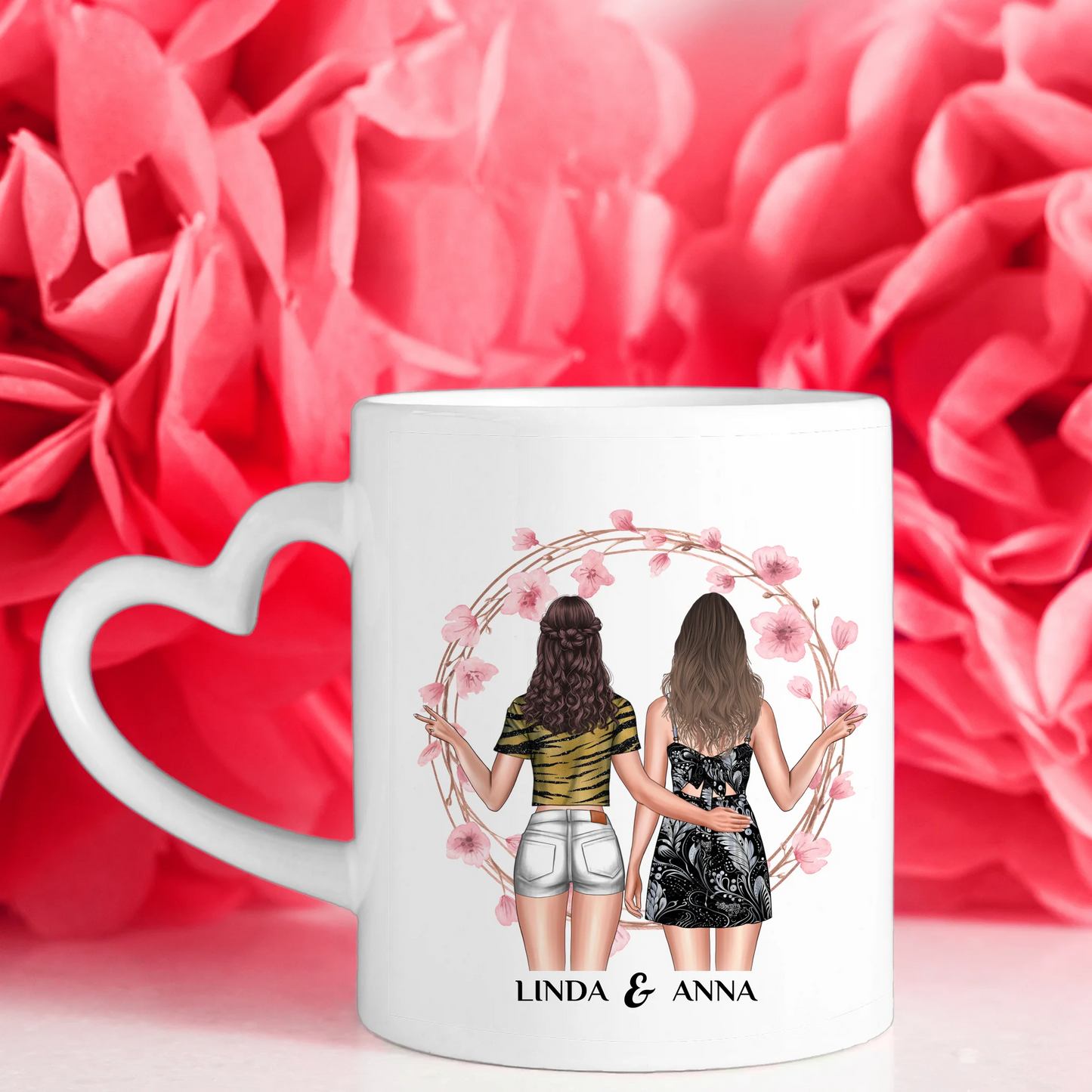 Personalisierte Tasse Schwestern sind wie Wolken mit Figuren