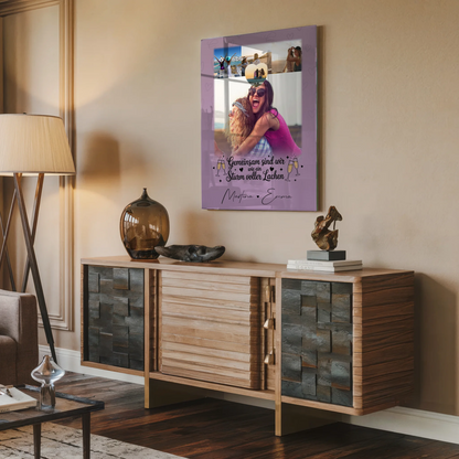 Personalisierte Freundinnen Bild auf Acrylglas mit 4 Fotos und Herz Motiv Sturm voller Lachen