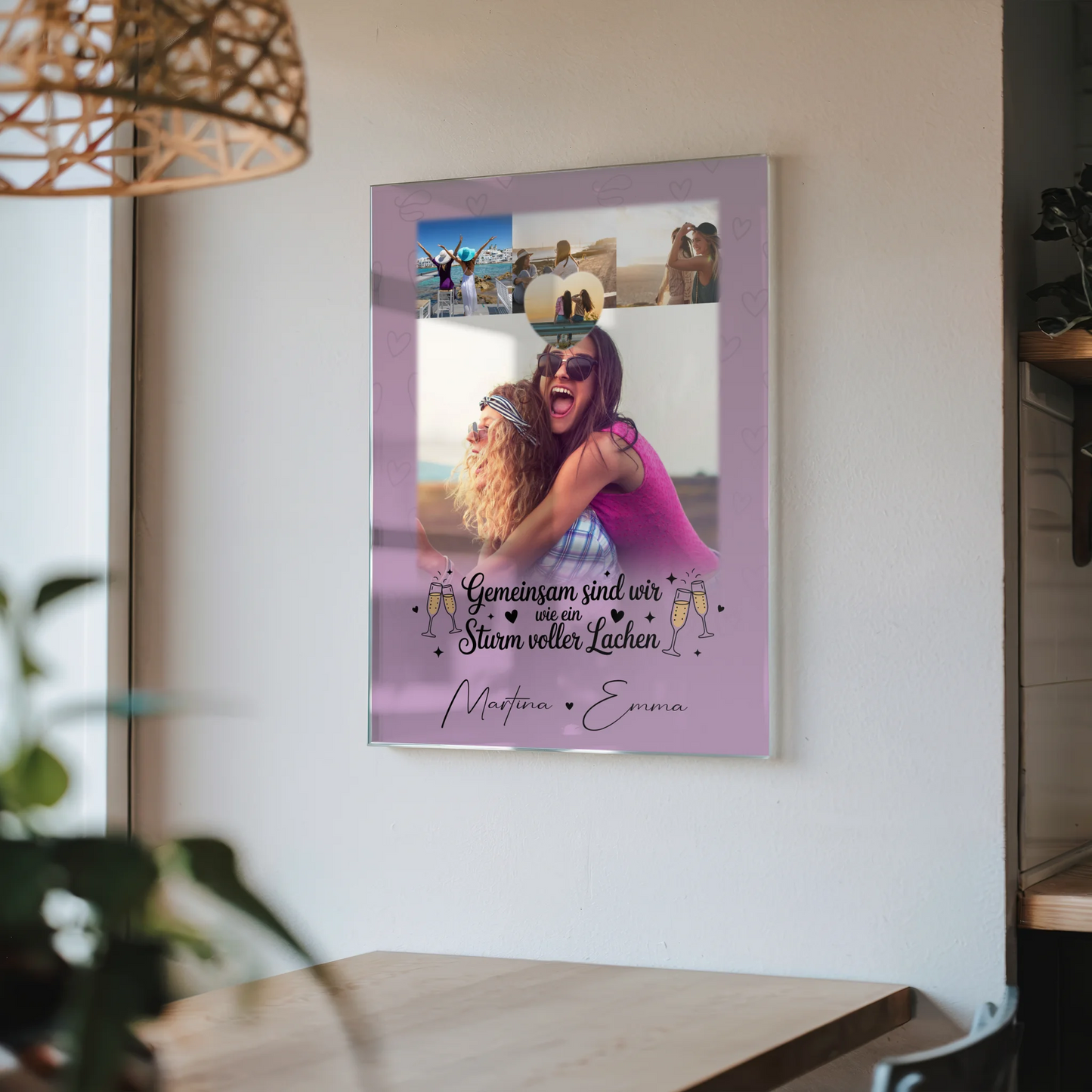 Personalisierte Freundinnen Bild auf Acrylglas mit 4 Fotos und Herz Motiv Sturm voller Lachen