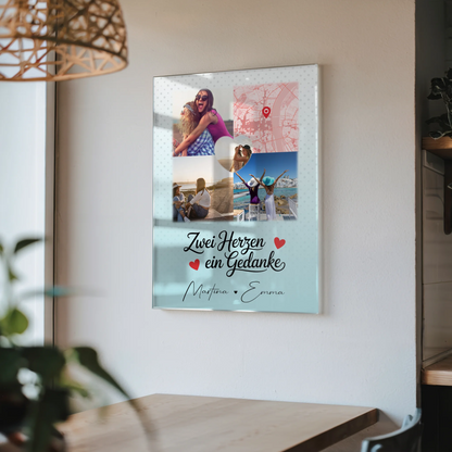Personalisiertes Freundinnen Bild auf Acrylglas mit 3 Fotos und Herzmotiv Zwei Herzen ein Gedanke