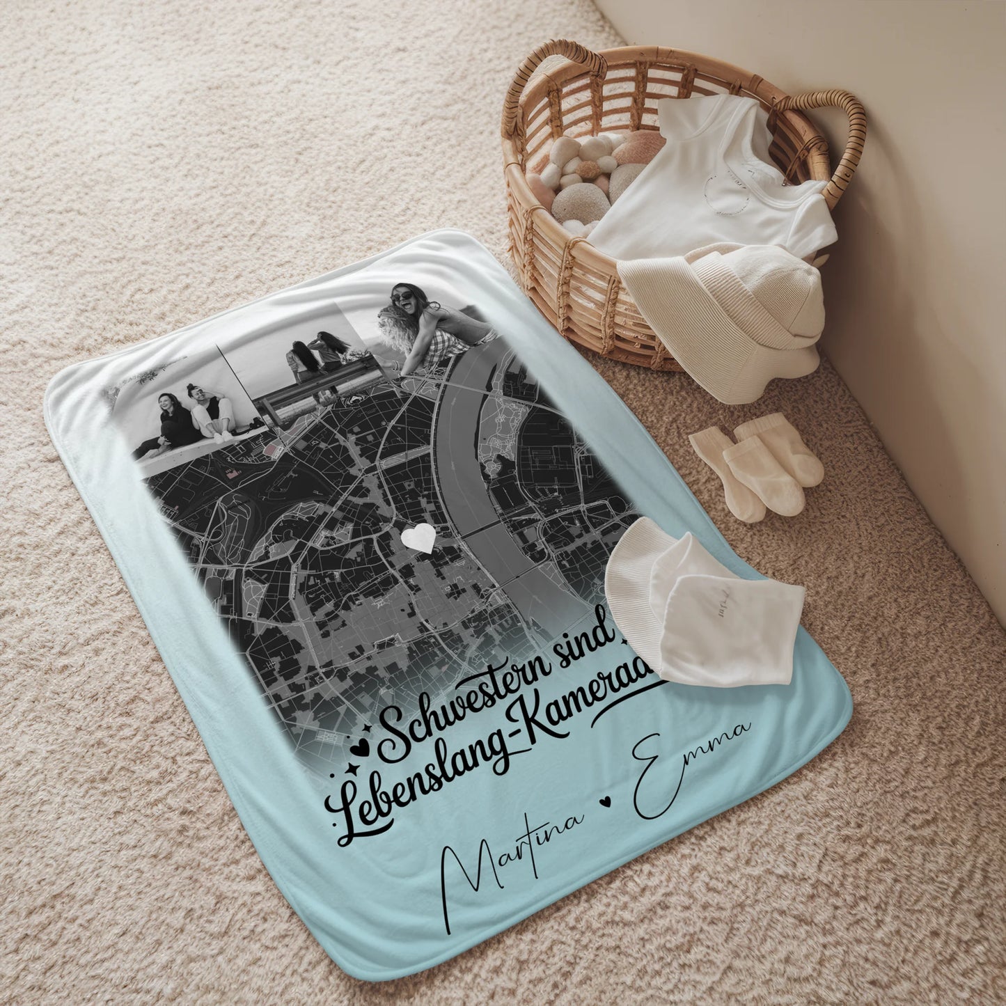 Personalisierte Namensdecke mit 4 Fotos und Karte für Schwestern sind Kameradinnen 2