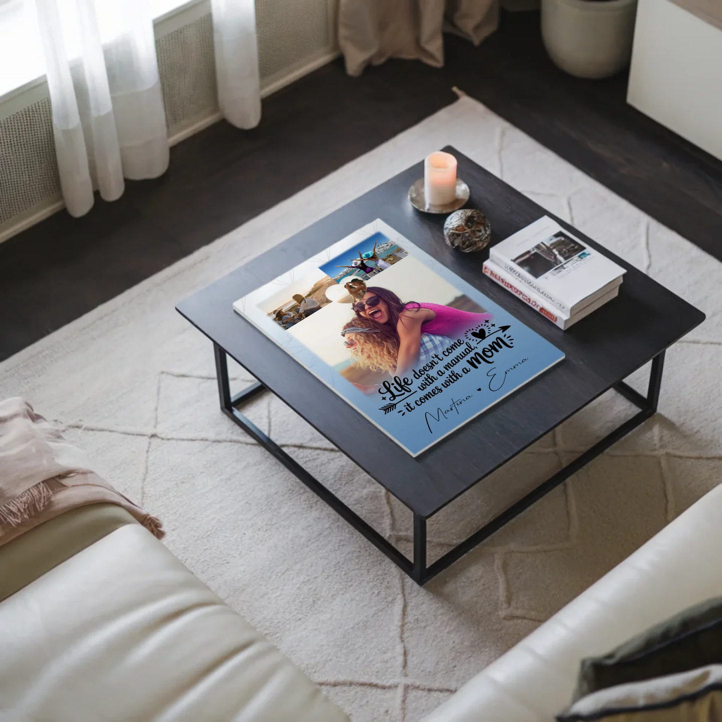 Personalisiertes Mama Plakat mit 3 Fotos und Herz Foto Life is better with you in it