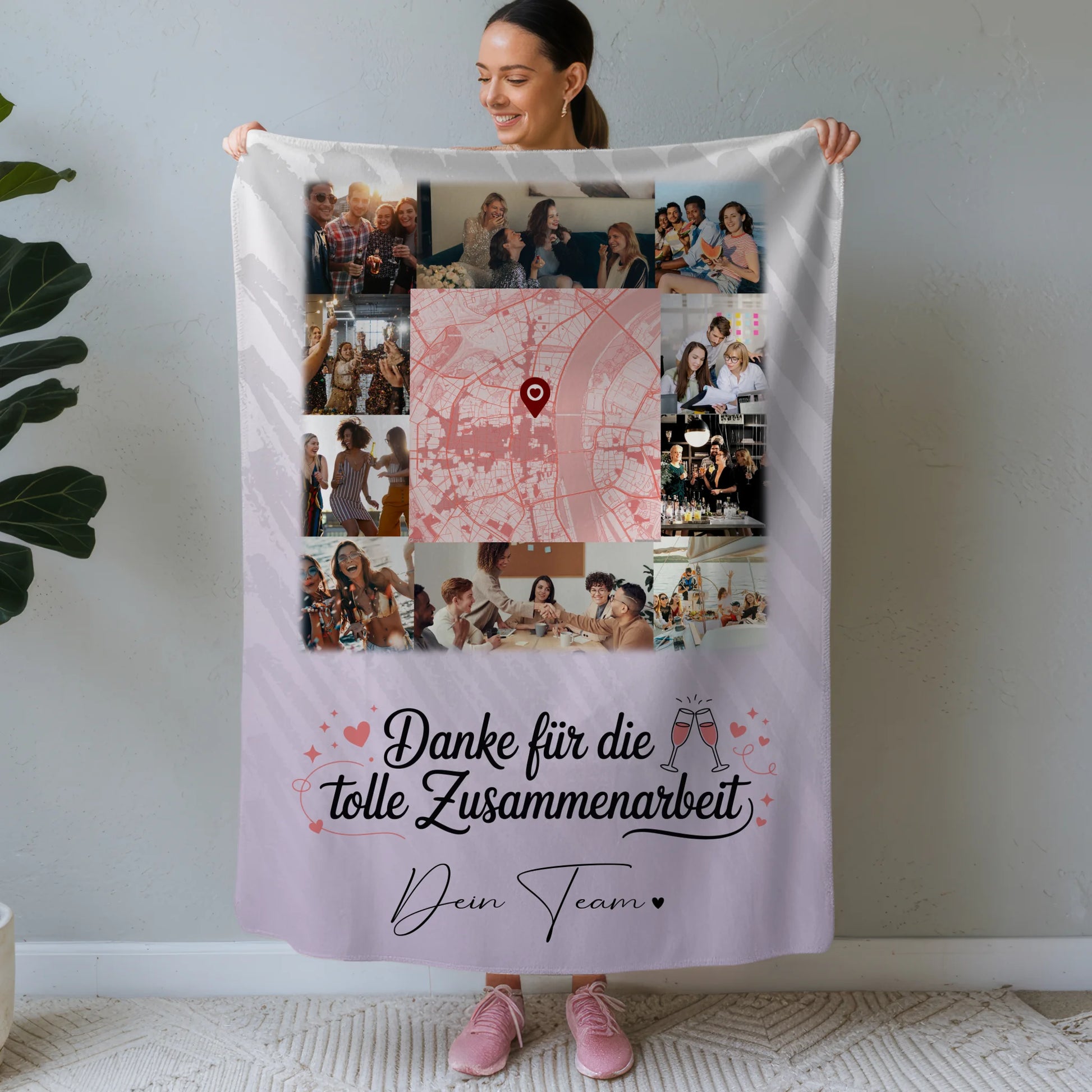 Personalisierte Namensdecke mit 10 Fotos und Karte in der Mitte Ein Leben lang an deiner Seite 1