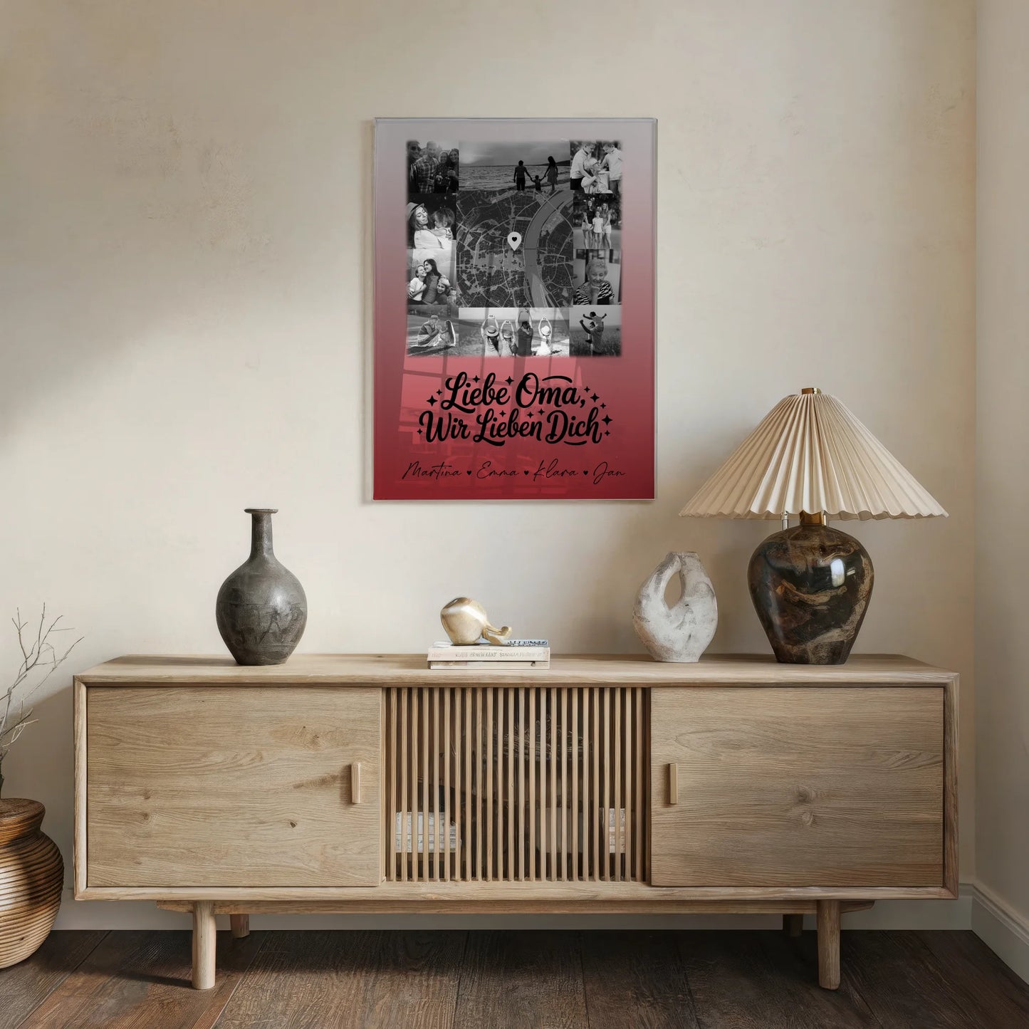 Personalisiertes Wandbild Oma mit 10 Fotos und Karte in der Mitte Liebe Oma wir lieben Dich Schwarz-Weiß