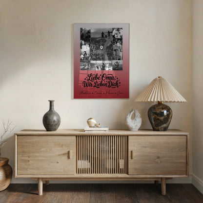 Personalisiertes Wandbild Oma mit 10 Fotos und Karte in der Mitte Liebe Oma wir lieben Dich Schwarz-Weiß