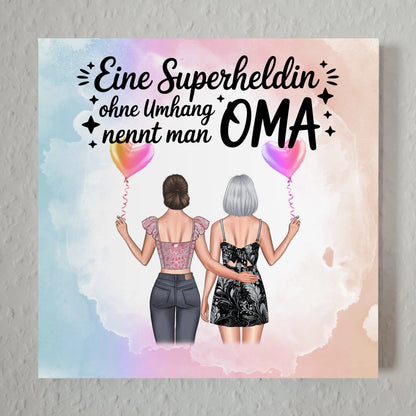 Personalisiertes Oma Plakat Fotoboard mit 2 Clipart-Frauen, Namen, Hintergrund & Wunschtext