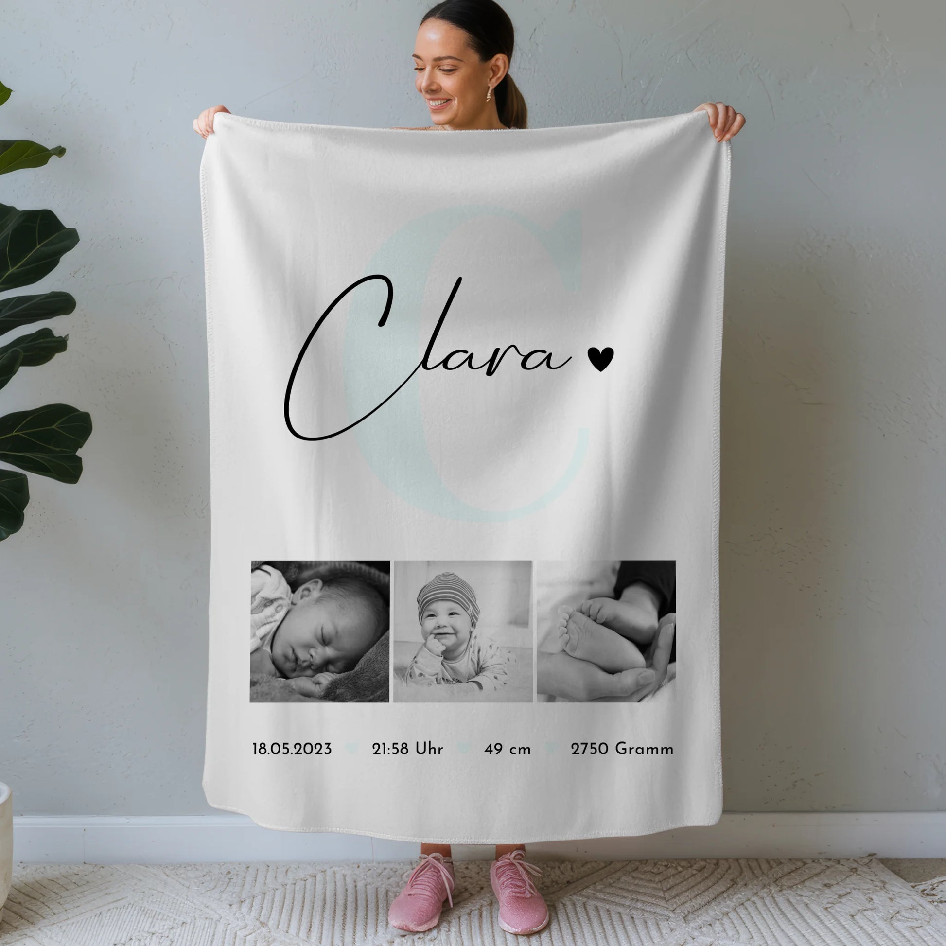 Personalisierte Babydecke Mit Namen Geburt Baby Geburtsdaten Fotos Black and White Design 1