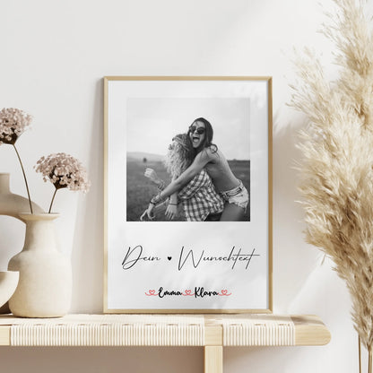 Poster Schwester mit 1 Foto & Namen, Black & White Hintergrund und Wunschtext