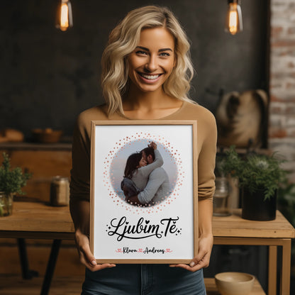 Pärchen Poster Personalisiert mit Foto, Namen & Ljubim te - Hintergrund & eigenem Spruch