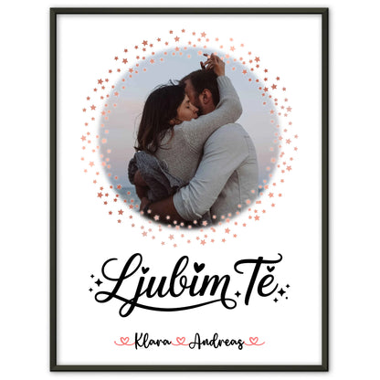 Pärchen Poster Personalisiert mit Foto, Namen & Ljubim te - Hintergrund & eigenem Spruch