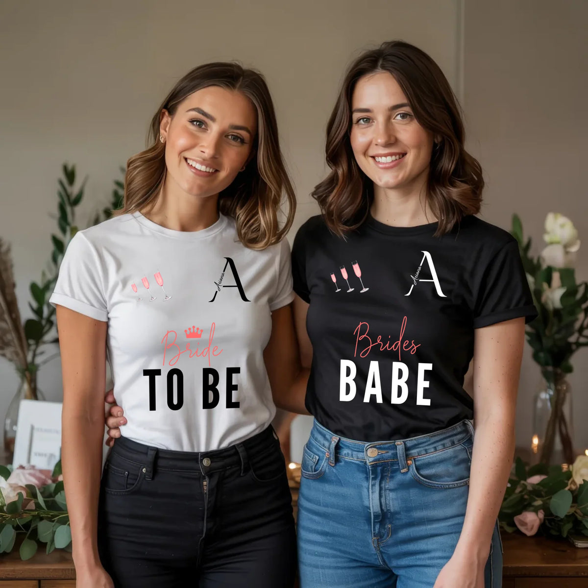 x.01.Schwarzes + Weißes T-Shirt Mockup 2 Frauen JGA